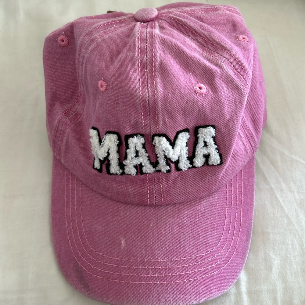 Mama hat